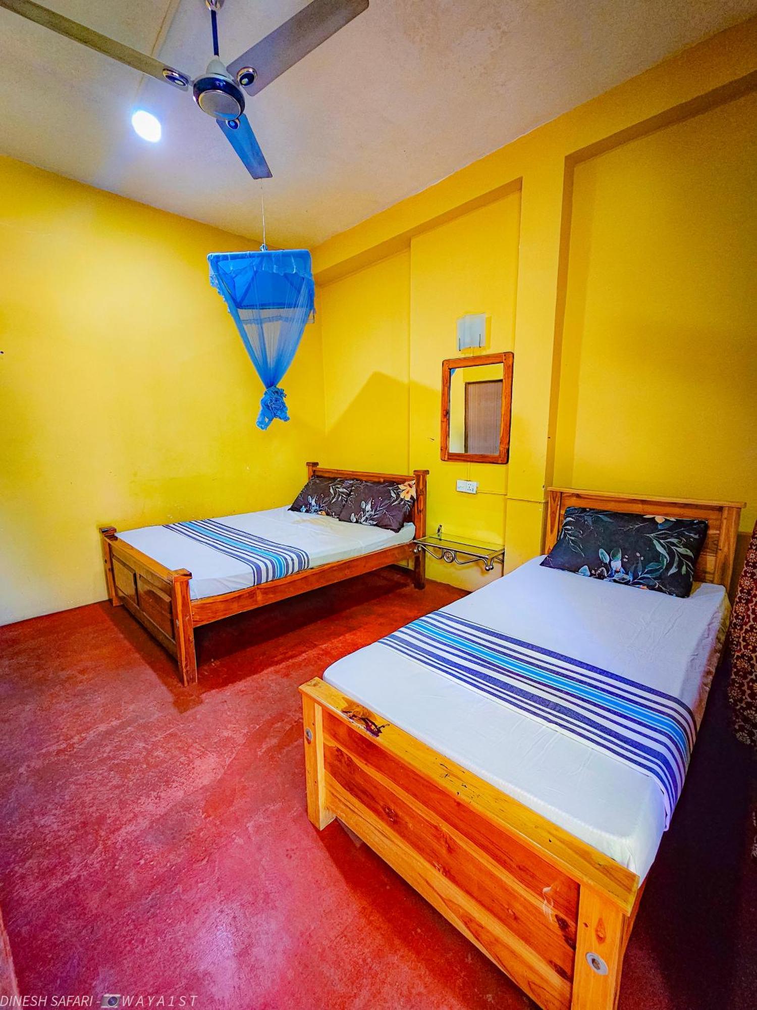 Dinesh Safari Homestay Удавалаве Экстерьер фото