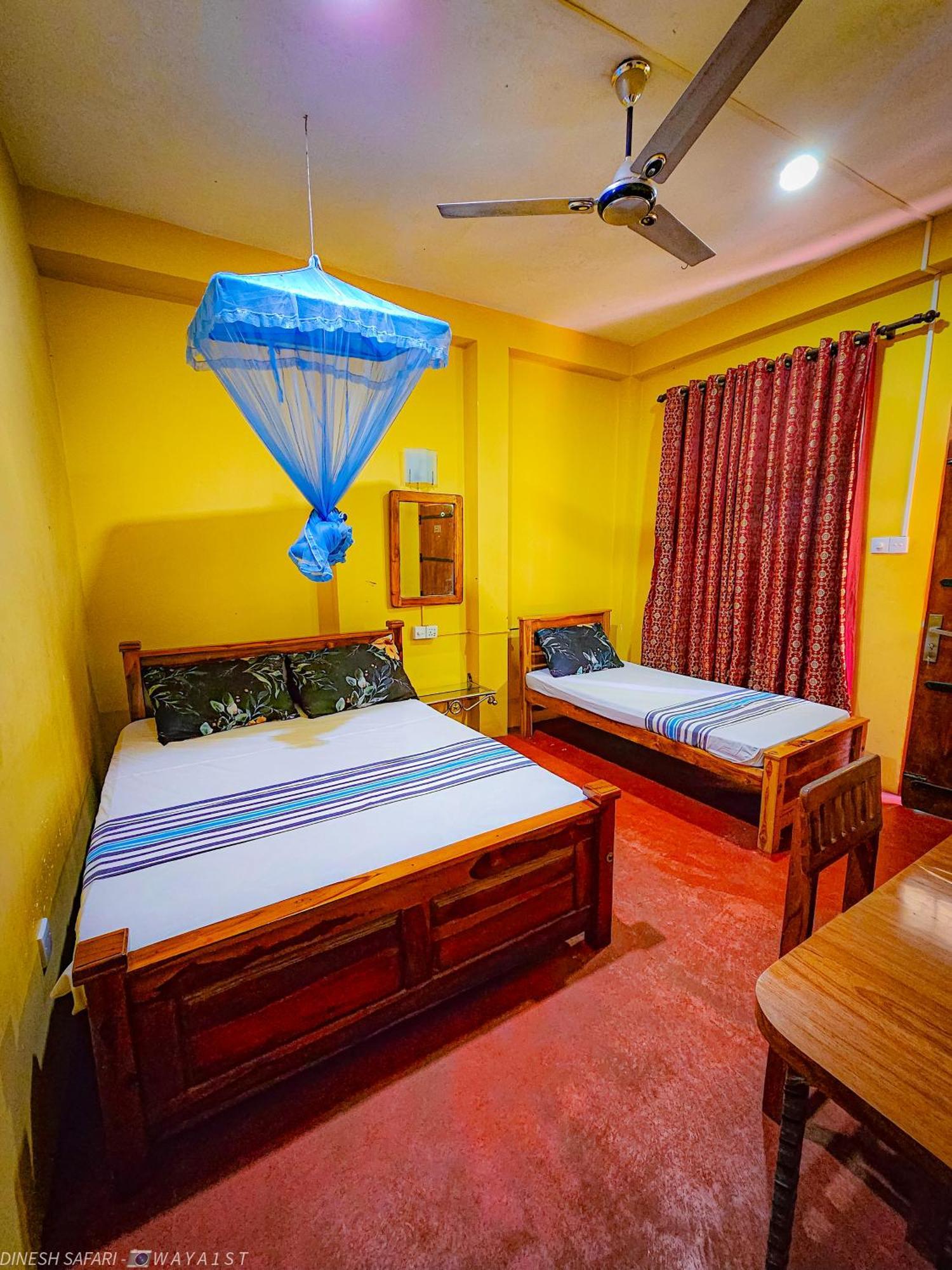 Dinesh Safari Homestay Удавалаве Экстерьер фото