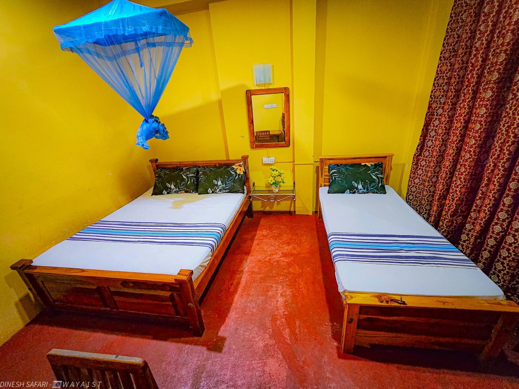 Dinesh Safari Homestay Удавалаве Экстерьер фото