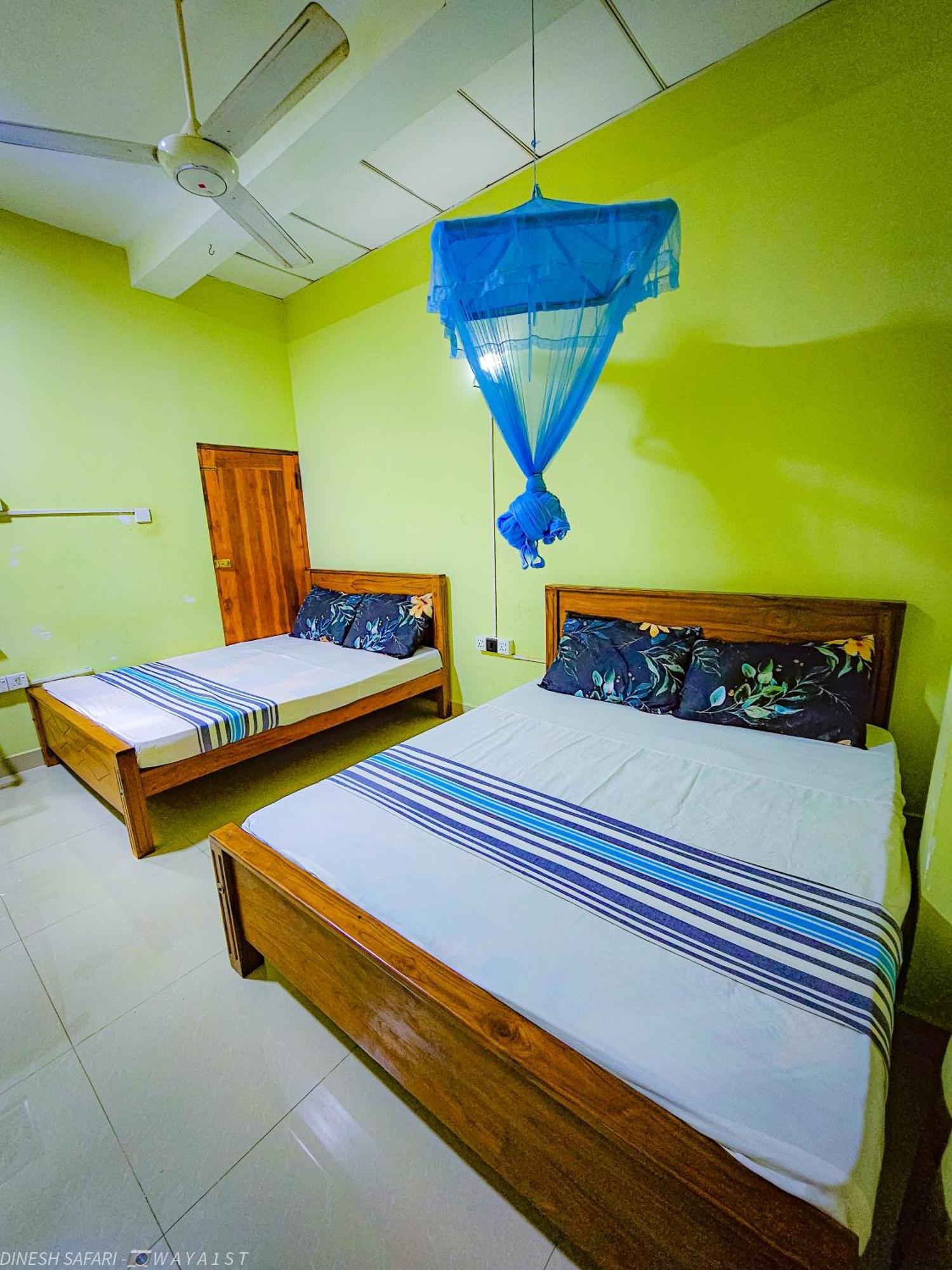 Dinesh Safari Homestay Удавалаве Экстерьер фото