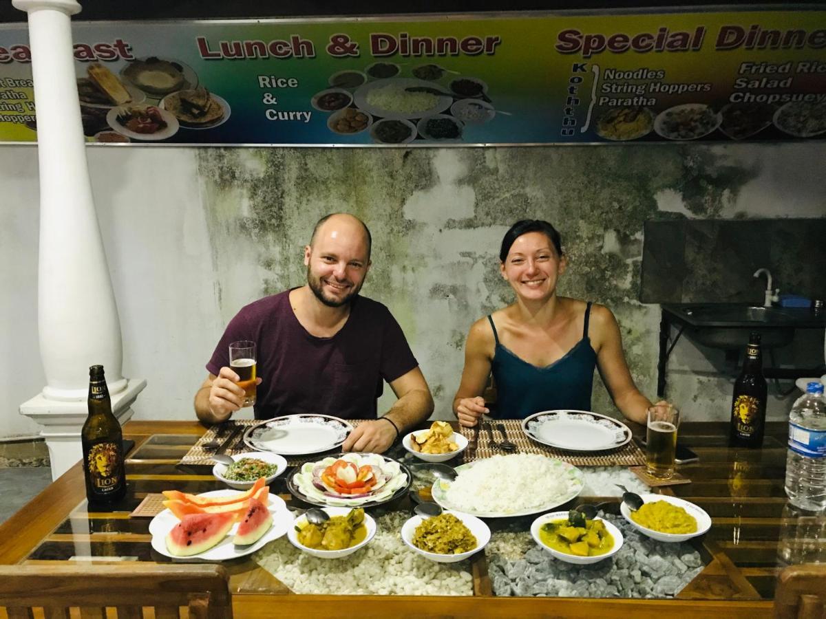 Dinesh Safari Homestay Удавалаве Экстерьер фото